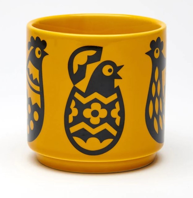 Hornsea Pottery x Magpie Yellow Chicken Family Mug